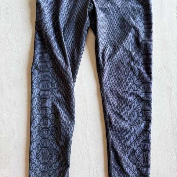 Niyama Sol Live Laugh Love Snake Skin Print Leggings Size M - Picture 4 of 11